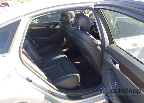 2017 Genesis G80 Premium/Ultimate z USA, uszkodzony, nr VIN KMHGN4JE1HU177139